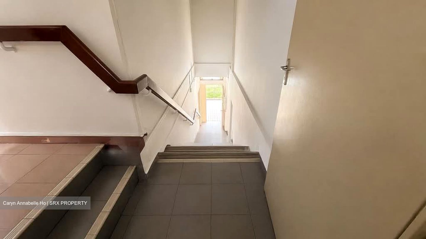 Jurong West Street 92 (D22), Shop House #589671681
